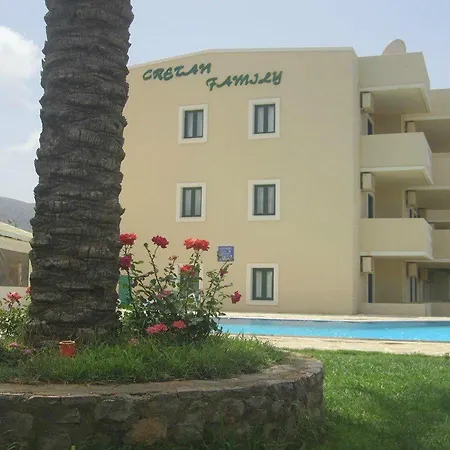 Cretan Family מאליה